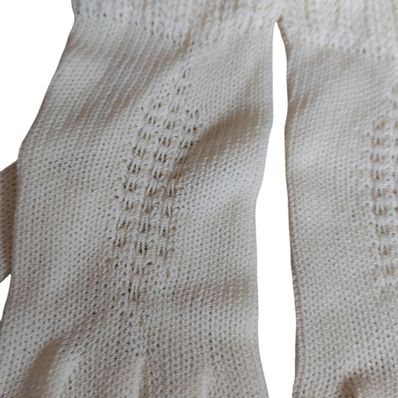 Vintage Cream Ivory Knit Stretch intricate knit pattern gloves - Picture 6 of 9